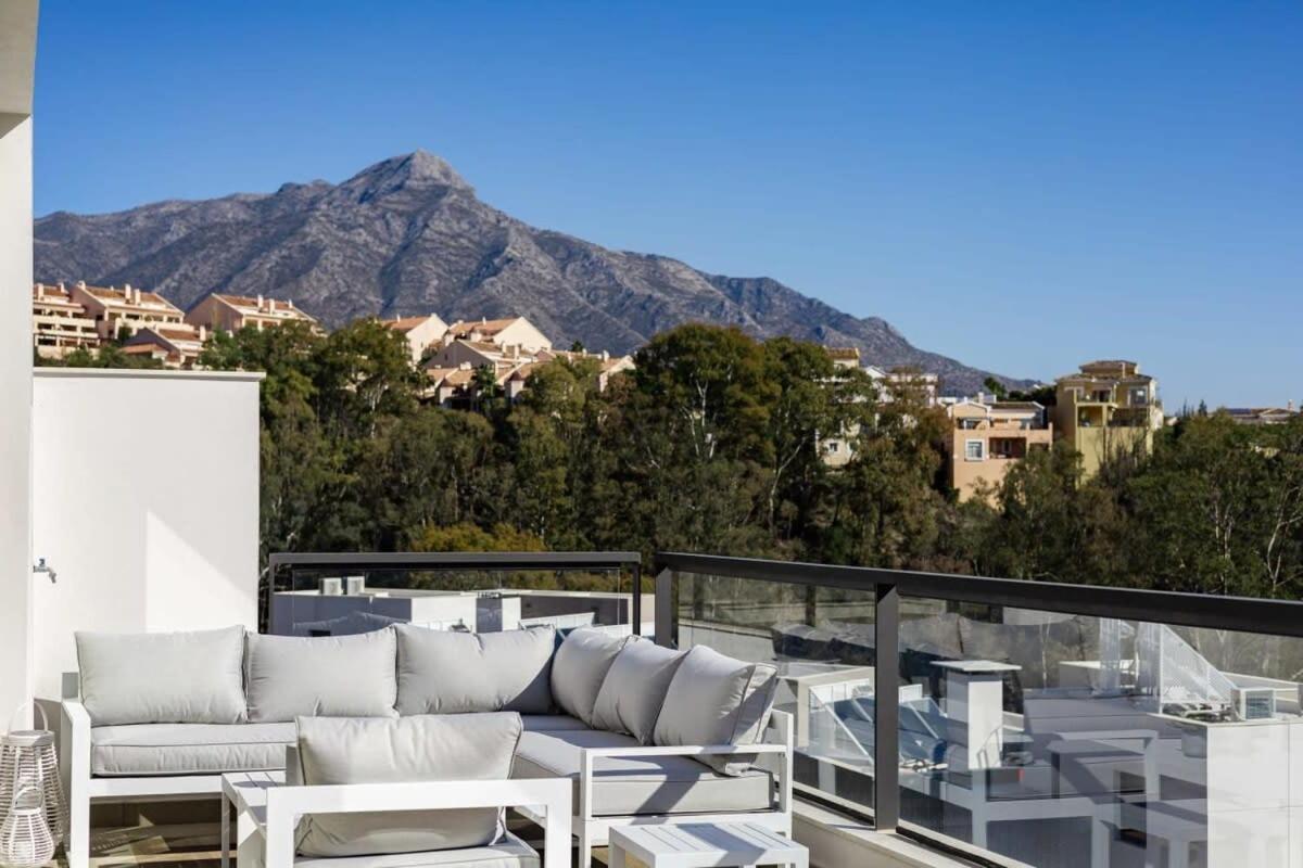 Luxe Duplex Penthouse Scenic Views *